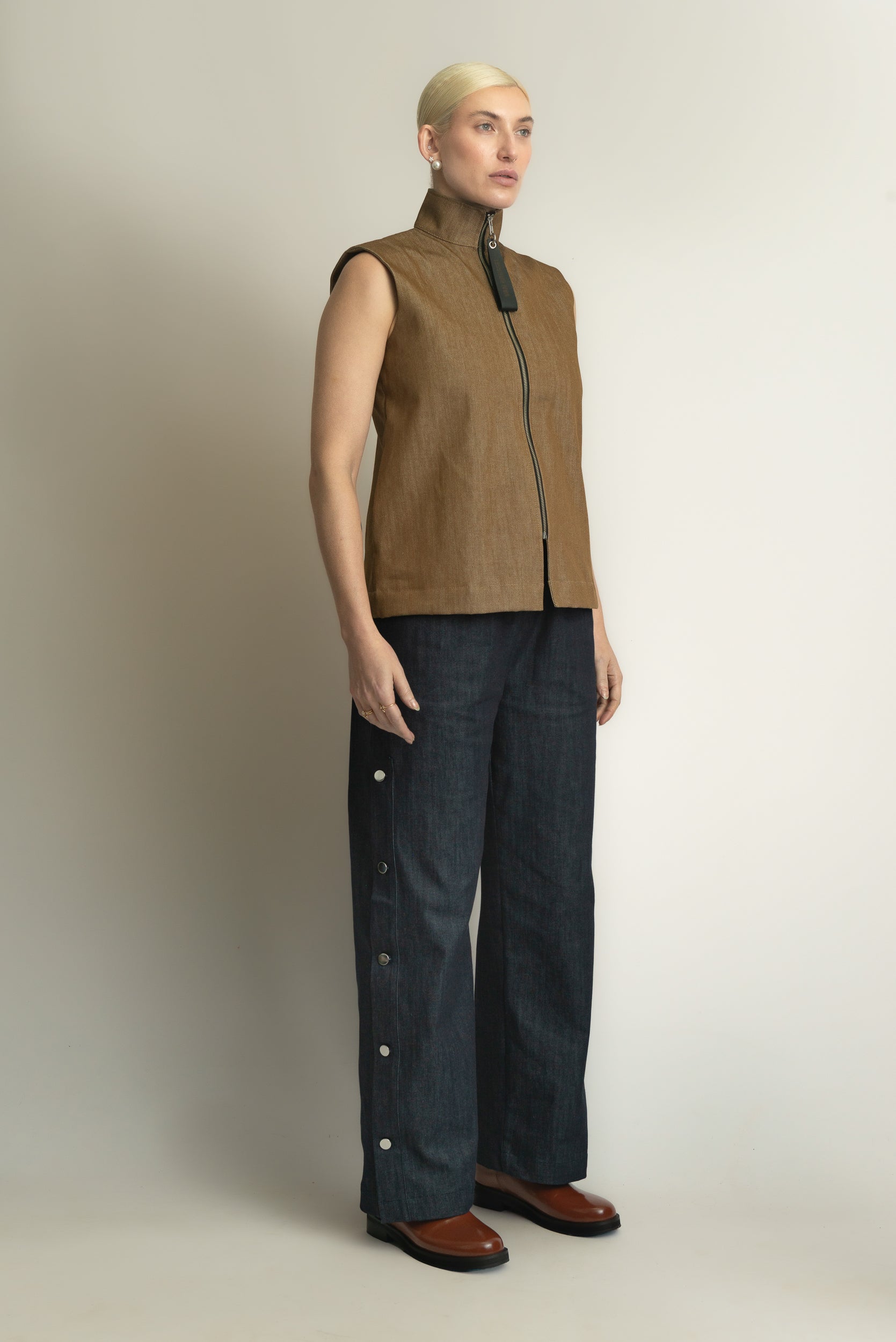 Haiden Vest in Sand