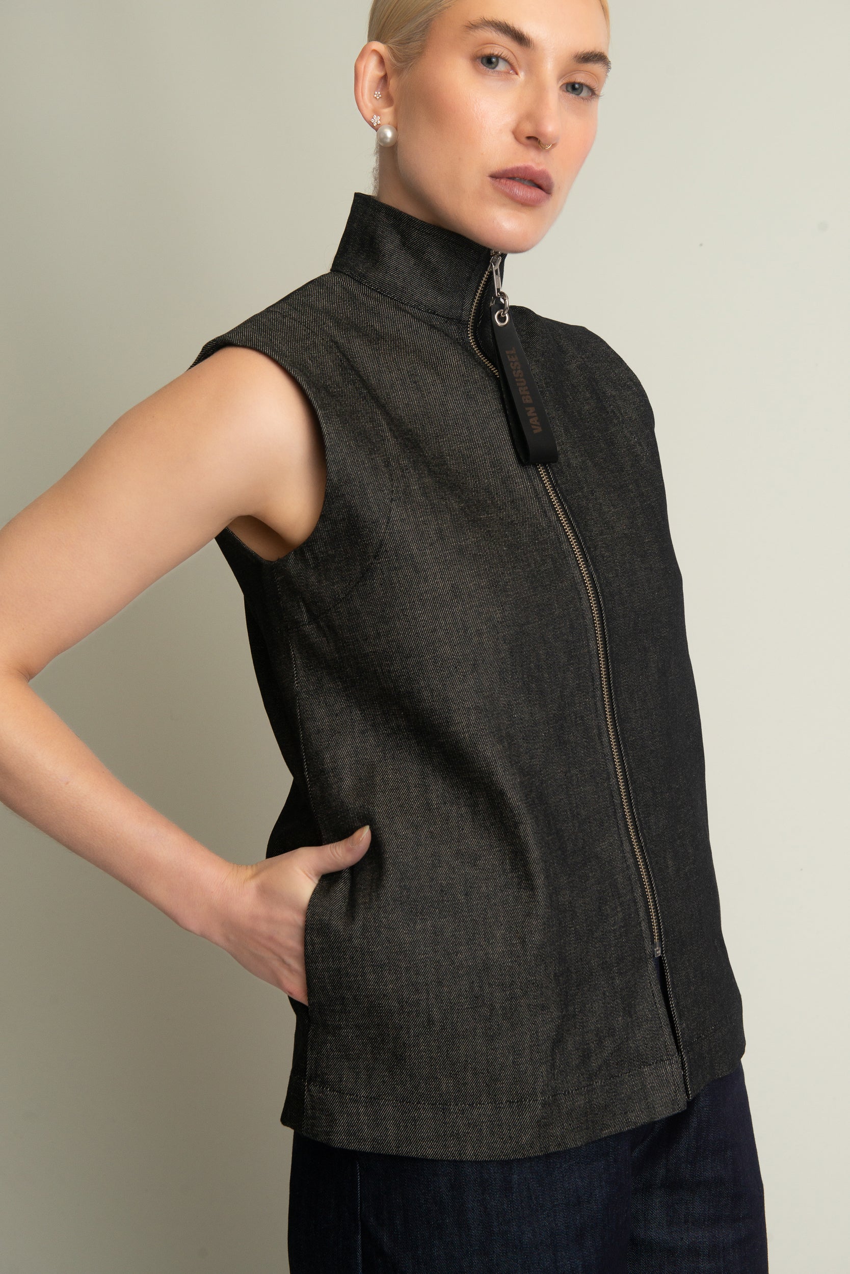 Haiden Vest in Ash Black
