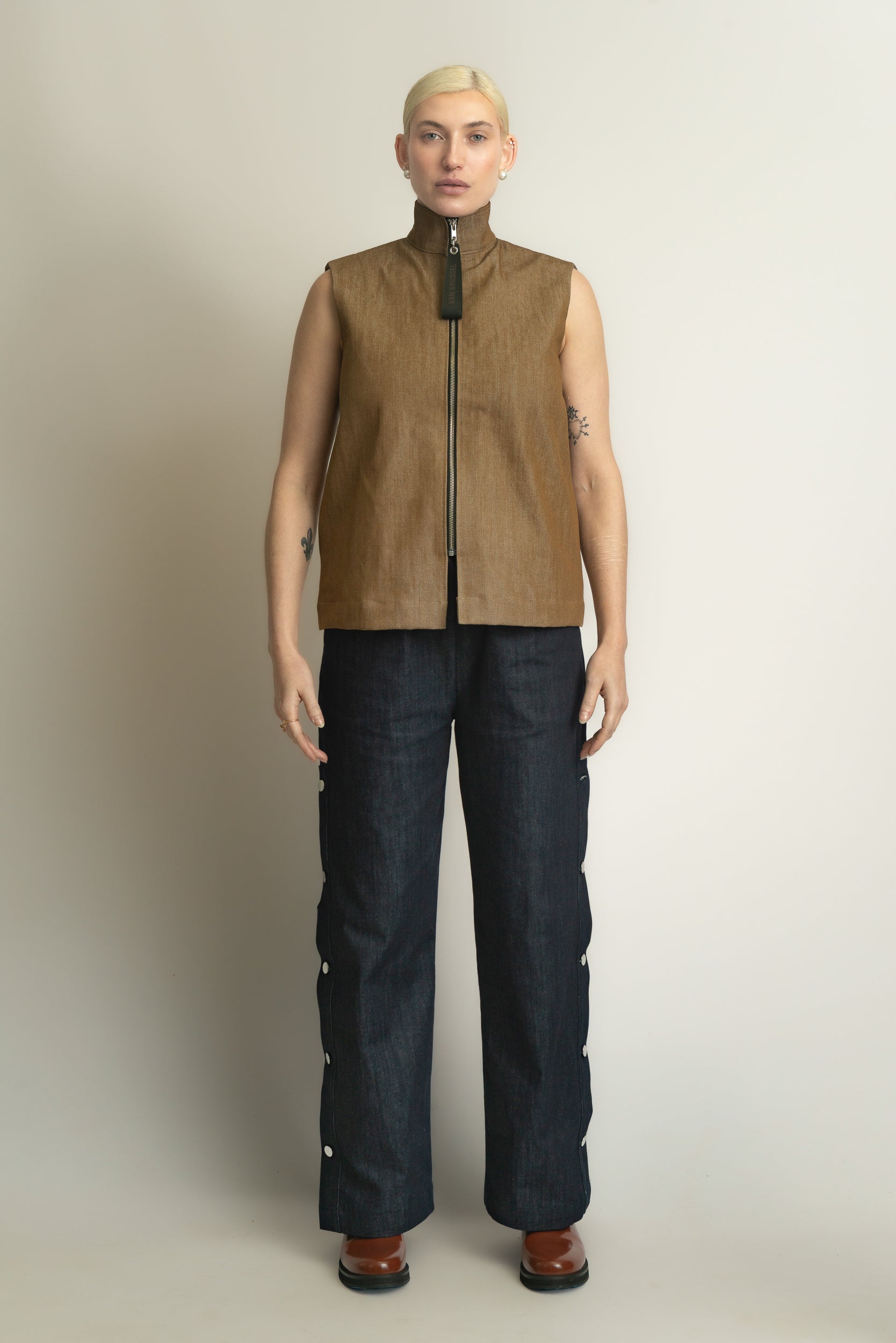 Haiden Vest in Sand