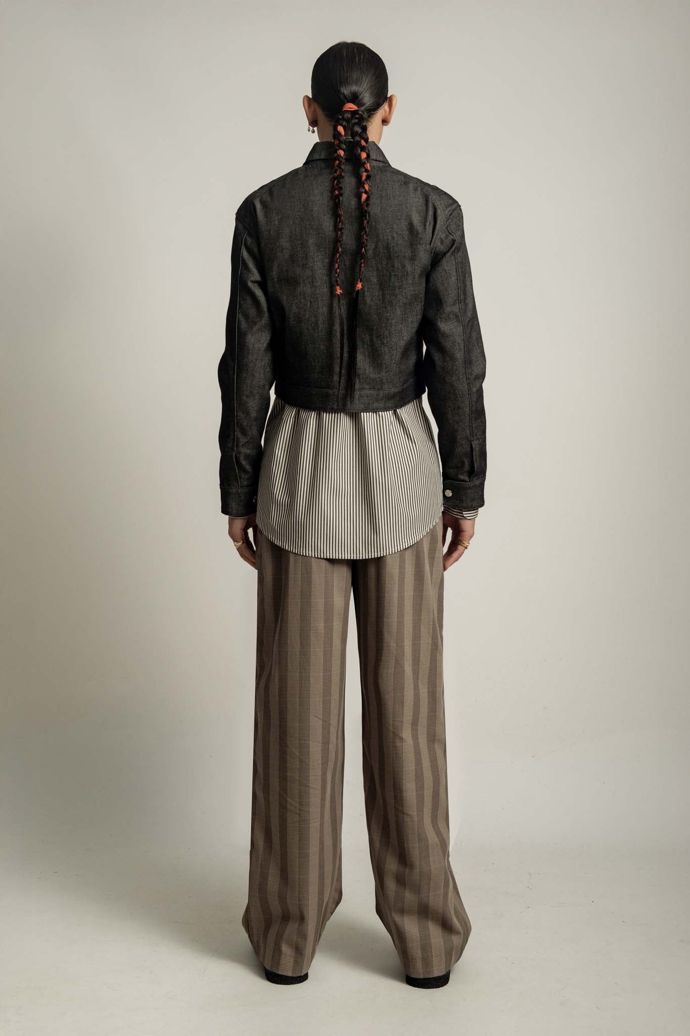 Nola Buttoned Biker Crop in Ash Black Denim